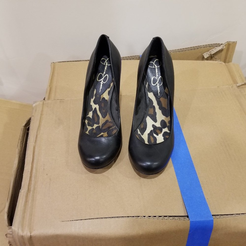 Brand New, never worn Size 6.5, Jessica Simpson 4"